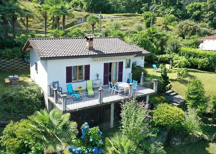 Casa Buehler Semesterbostad Caviano